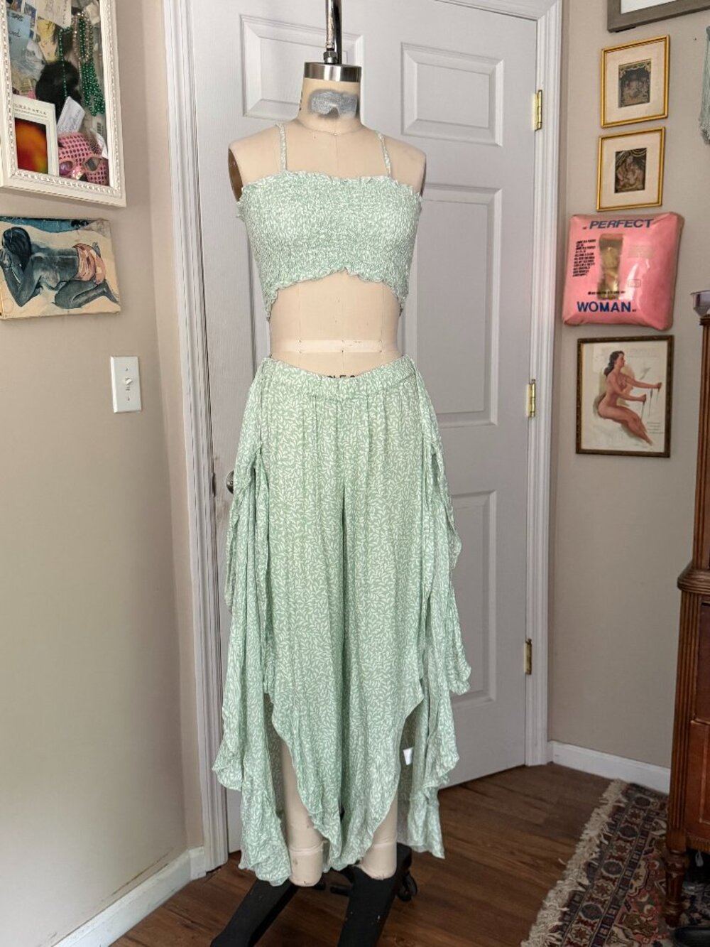 URBAN OUTFITTERS Green Ditsy Floral crop Top Palazzo Pants Set *SMALL* B189